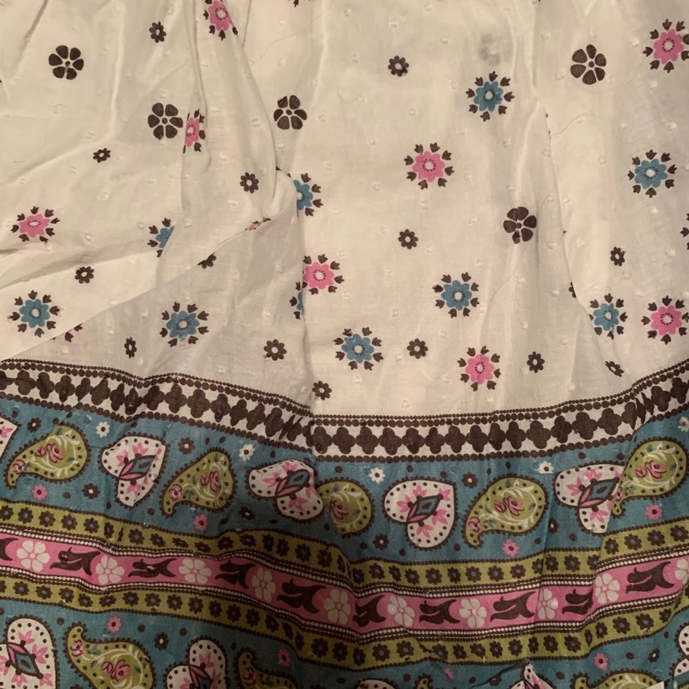 Patterned Skirt - Picture 3 of 4